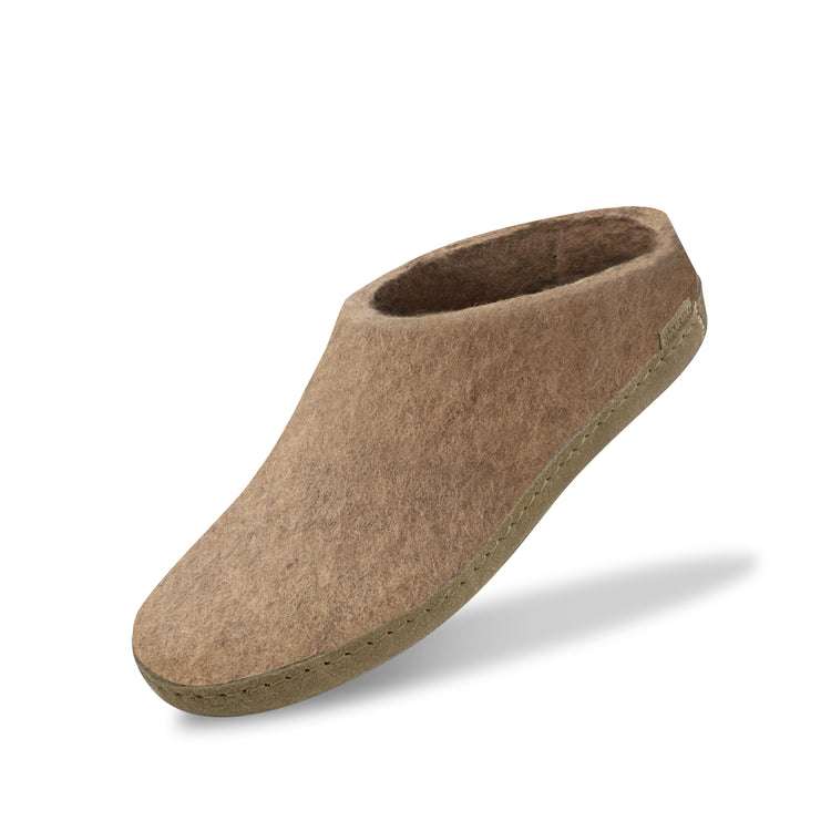 The leather slip-on sand