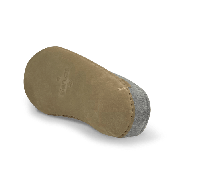 The leather slip-on grey