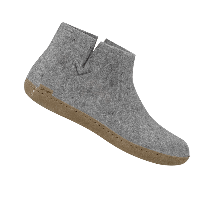 The leather boot grey