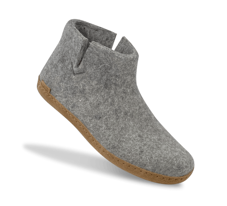 The leather boot grey