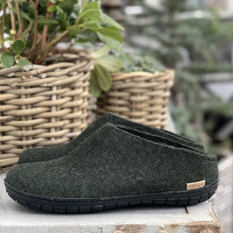 glerups slip-on black rubber natural felted wool gardening
