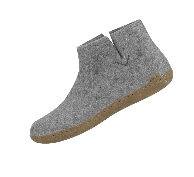 The leather boot grey