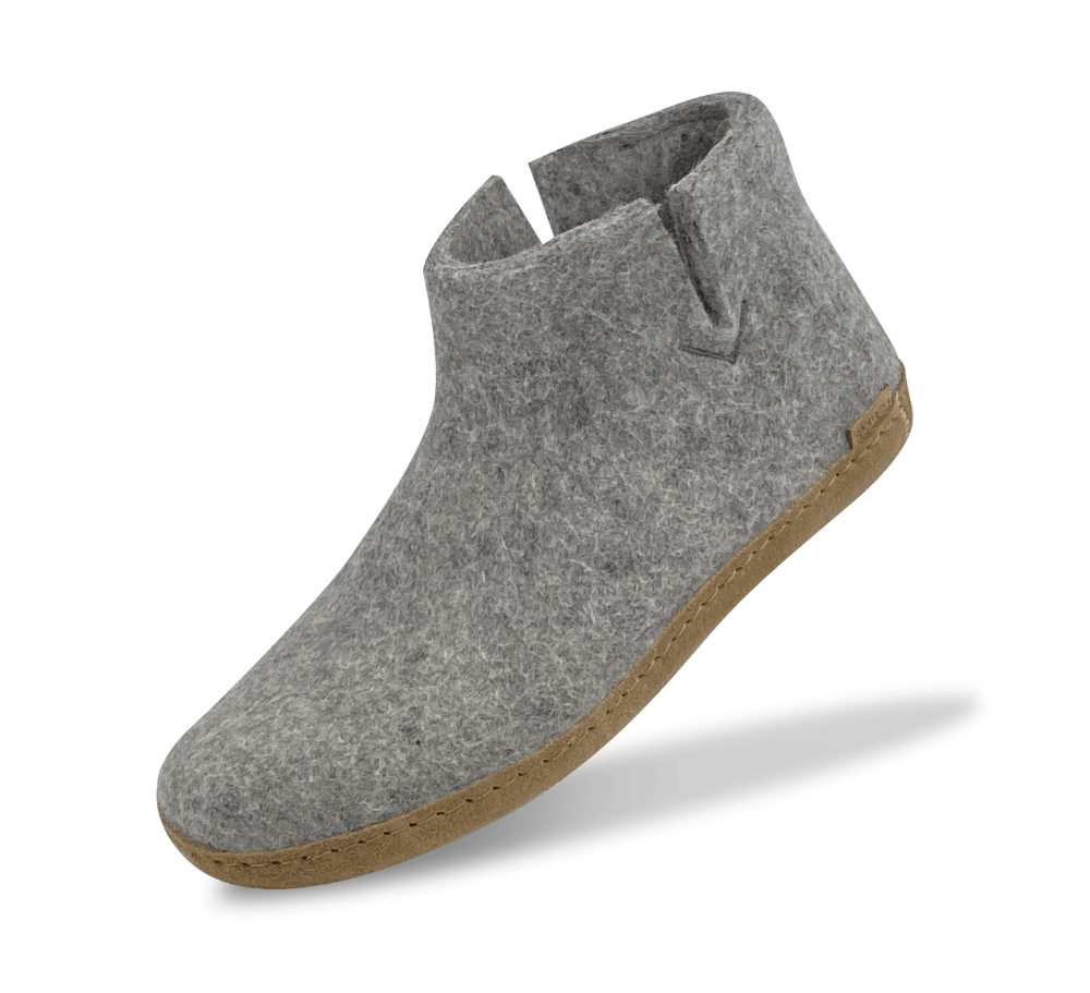 The leather boot grey
